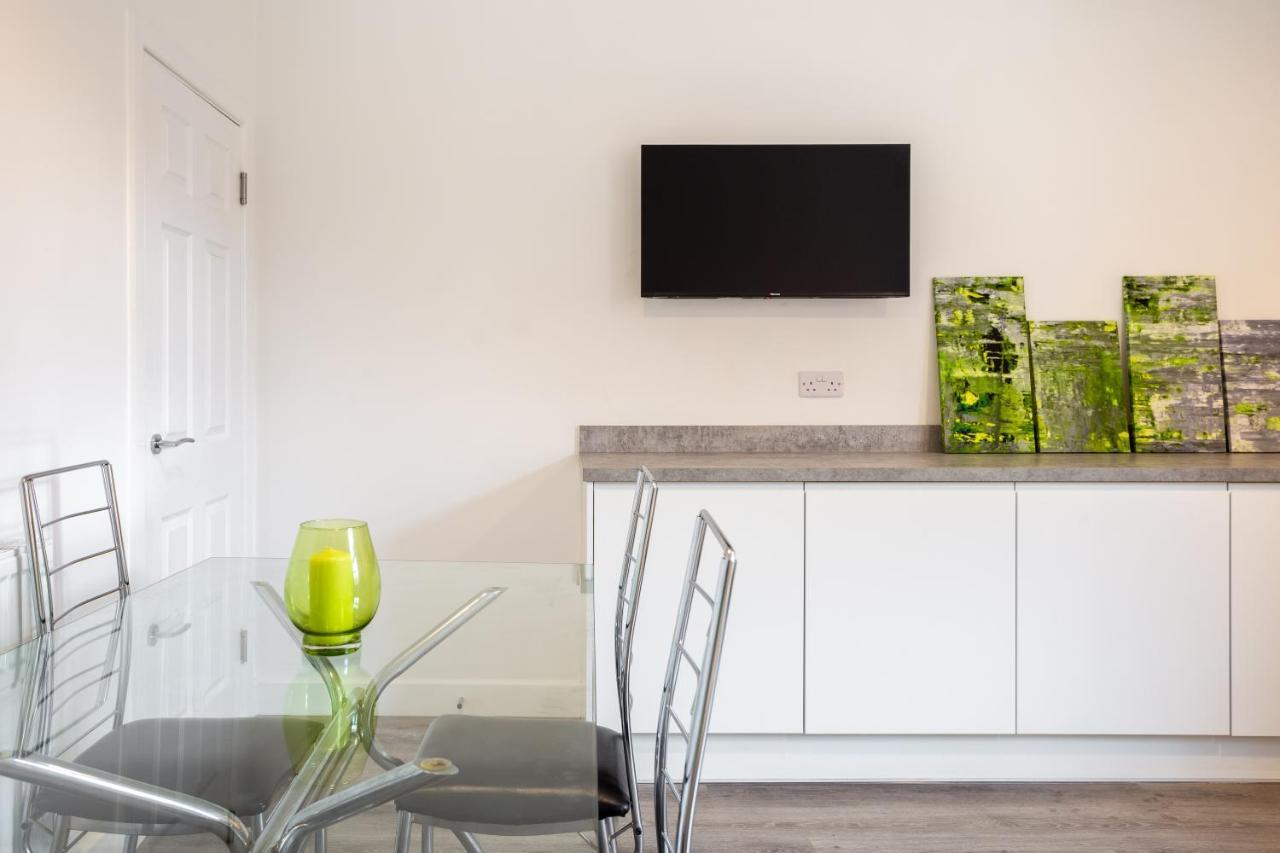 Villa Whole House In Centre Of Town Ideal For Contractors And Professionals Normanton  Exterior foto