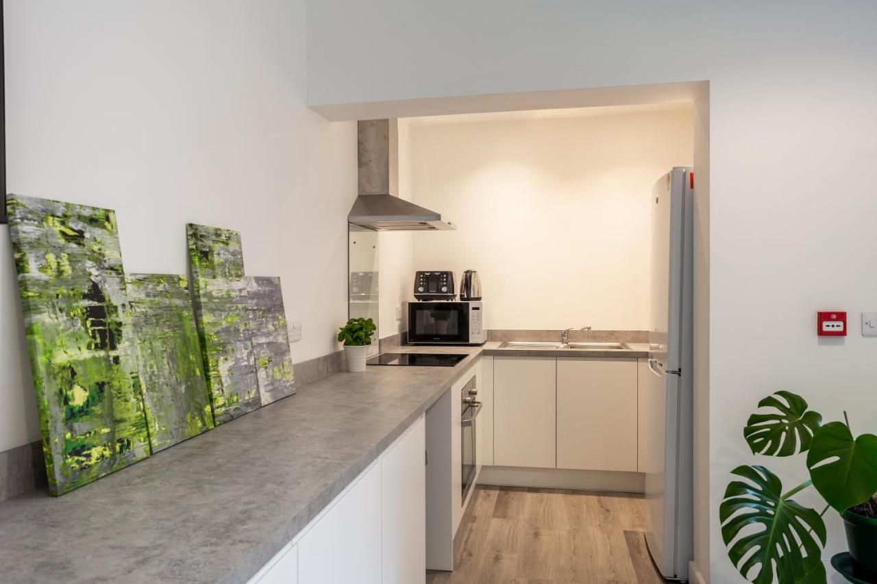 Villa Whole House In Centre Of Town Ideal For Contractors And Professionals Normanton  Exterior foto